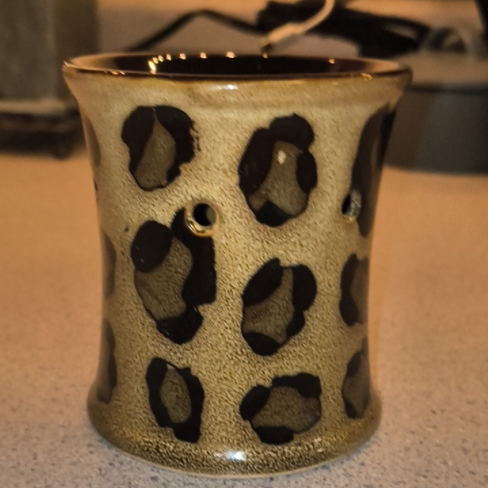 Scentsy Brand Brown & Tan Leopard Plug In-Like New